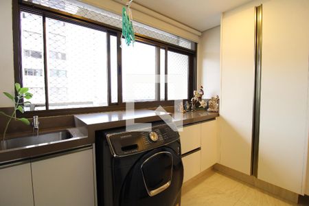 Apartamento à venda com 161m², 3 quartos e 3 vagasÁrea de Serviço