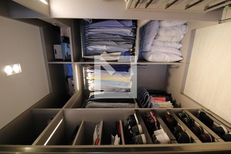 Apartamento à venda com 161m², 3 quartos e 3 vagasCloset Masculino