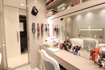 Apartamento à venda com 161m², 3 quartos e 3 vagasCloset Feminino