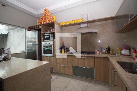 Casa à venda com 240m², 4 quartos e 8 vagasCozinha