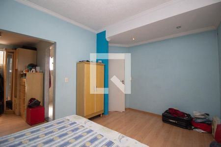 Casa à venda com 240m², 4 quartos e 8 vagasQuarto 2 - Suíte