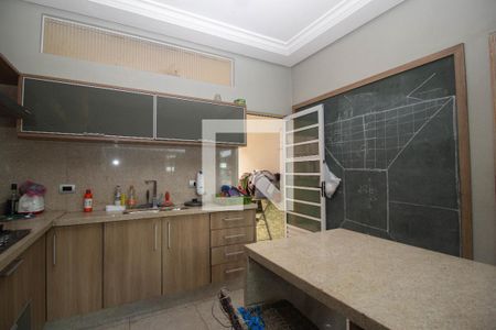 Casa à venda com 240m², 4 quartos e 8 vagasCozinha