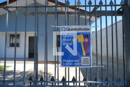 Casa para alugar com 78m², 3 quartos e 2 vagasFachada