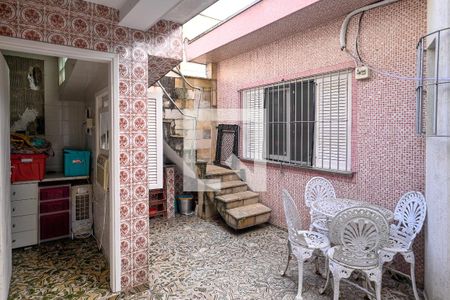 Casa à venda com 270m², 3 quartos e 8 vagasQuintal