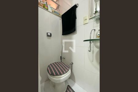 Apartamento à venda com 100m², 3 quartos e sem vagaBanheiro de Serviço