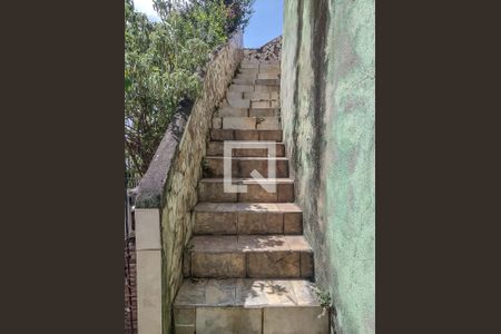 Casa à venda com 40m², 1 quarto e sem vagaEscada Entrada