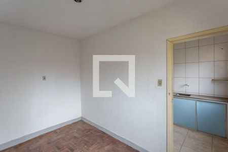 Quarto de casa para alugar com 1 quarto, 70m² em Cachoeirinha, Belo Horizonte
