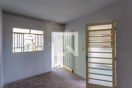 Sala de casa para alugar com 1 quarto, 70m² em Cachoeirinha, Belo Horizonte