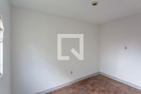 Quarto de casa para alugar com 1 quarto, 70m² em Cachoeirinha, Belo Horizonte