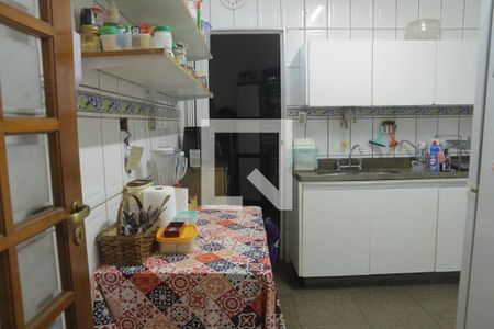 Casa à venda com 124m², 3 quartos e 2 vagasCozinha