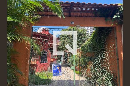 Casa à venda com 124m², 3 quartos e 2 vagasFachada