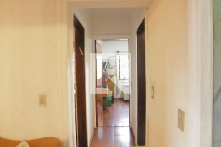 Casa à venda com 124m², 3 quartos e 2 vagasCorredor