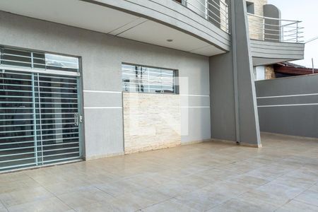 Casa para alugar com 480m², 3 quartos e 5 vagasFrente da Casa-Quintal/Garagem