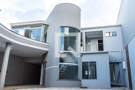 Casa para alugar com 480m², 3 quartos e 5 vagasFachada da casa -Fundos