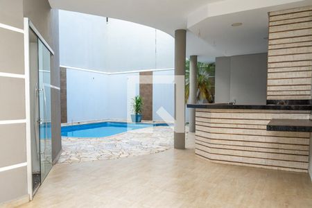 Casa para alugar com 480m², 3 quartos e 5 vagasÁrea de Comum-Churrasqueira e Piscina