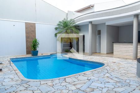 Casa para alugar com 480m², 3 quartos e 5 vagasÁrea Comum-Piscina