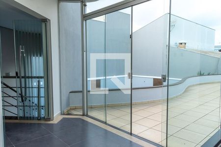 Casa para alugar com 480m², 3 quartos e 5 vagasPiso Superior-Área de Serviço