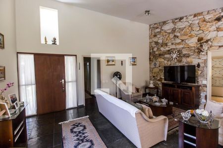 Sala de TV de casa à venda com 4 quartos, 360m² em Alphaville, Santana de Parnaíba