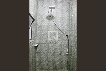 Casa para alugar com 150m², 2 quartos e 6 vagasBanheiro