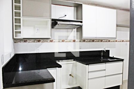 Casa para alugar com 150m², 2 quartos e 6 vagasCozinha