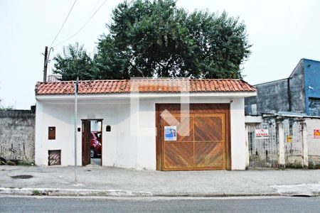 Casa para alugar com 150m², 2 quartos e 6 vagasFachada