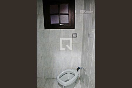 Casa para alugar com 150m², 2 quartos e 6 vagasBanheiro da Suíte