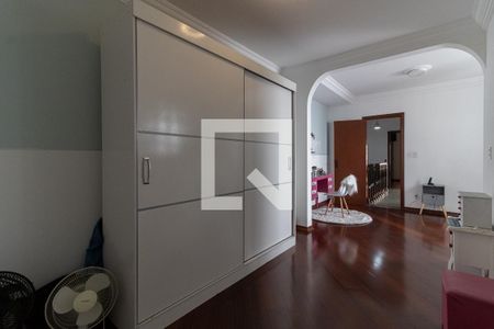 Casa à venda com 120m², 4 quartos e 2 vagasSuíte