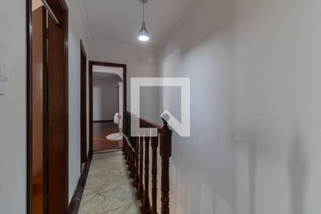 Casa à venda com 120m², 4 quartos e 2 vagasCorredor