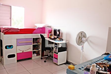 Quarto 1 de casa de condomínio à venda com 3 quartos, 120m² em Vila Carmosina, São Paulo