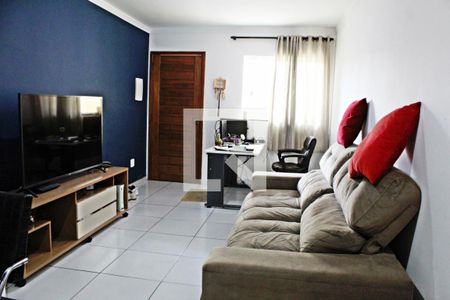 Sala de casa de condomínio à venda com 3 quartos, 120m² em Vila Carmosina, São Paulo