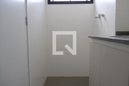 Apartamento para alugar com 57m², 2 quartos e 1 vaga Apartamento para alugar com 57m², 2 quartos e 1 vagaBanheiro da Suíte