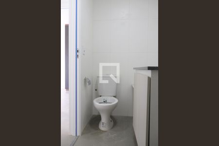 Apartamento para alugar com 57m², 2 quartos e 1 vaga Apartamento para alugar com 57m², 2 quartos e 1 vagaBanheiro Corredor