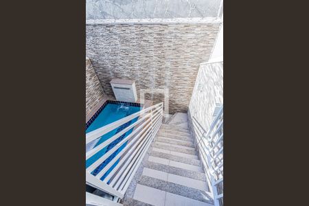 Casa para alugar com 170m², 4 quartos e 2 vagasEscada