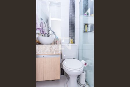 Casa para alugar com 170m², 4 quartos e 2 vagasBanheiro social