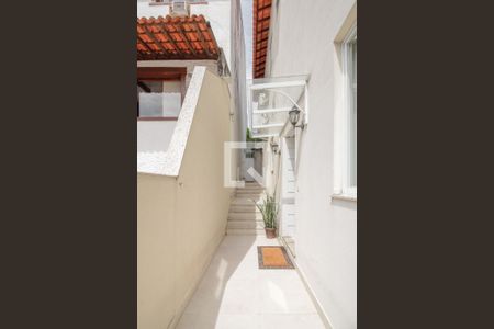 Casa para alugar com 274m², 4 quartos e 2 vagas Casa para alugar com 274m², 4 quartos e 2 vagasEntrada