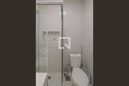 Casa para alugar com 274m², 4 quartos e 2 vagas Casa para alugar com 274m², 4 quartos e 2 vagasBanheiro Suite 2