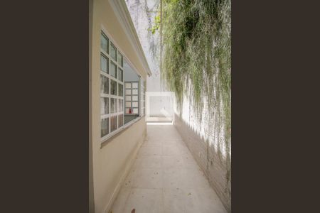 Casa para alugar com 274m², 4 quartos e 2 vagas Casa para alugar com 274m², 4 quartos e 2 vagasÁrea externa