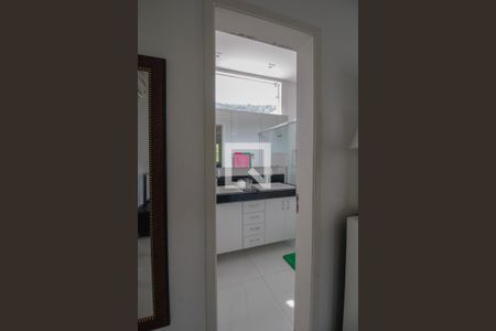 Casa para alugar com 274m², 4 quartos e 2 vagas Casa para alugar com 274m², 4 quartos e 2 vagasBanheiro Suite 4