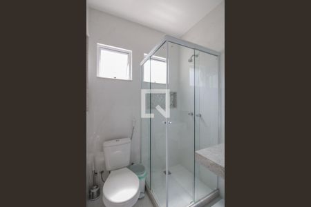 Casa para alugar com 274m², 4 quartos e 2 vagas Casa para alugar com 274m², 4 quartos e 2 vagasBanheiro Suite 1