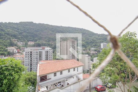 Casa para alugar com 274m², 4 quartos e 2 vagas Casa para alugar com 274m², 4 quartos e 2 vagasVista