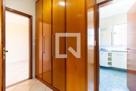 Casa para alugar com 193m², 3 quartos e 2 vagasCloset da Suíte 2 e 3