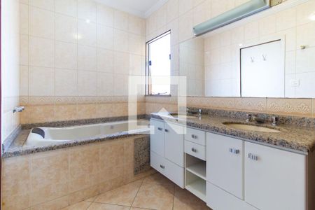 Casa para alugar com 193m², 3 quartos e 2 vagasBanheiro da Suíte