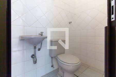 Casa para alugar com 193m², 3 quartos e 2 vagasBanheiro de Serviço