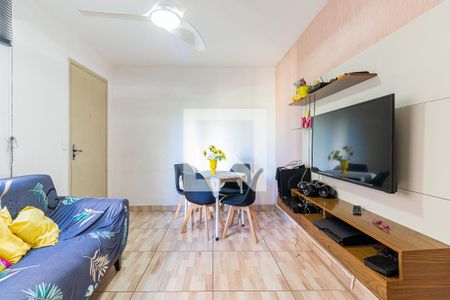 Sala de apartamento para alugar com 2 quartos, 56m² em Guarapiranga, São Paulo