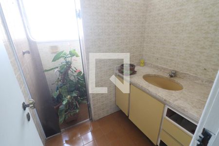 Banheiro Sala de TV de apartamento à venda com 4 quartos, 221m² em Santana, São Paulo