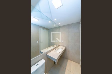 Apartamento à venda com 102m², 2 quartos e 2 vagasBanheiro da Suíte 2