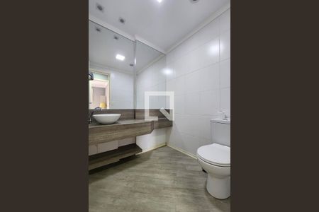 Apartamento à venda com 68m², 2 quartos e 1 vaga Apartamento à venda com 68m², 2 quartos e 1 vagaBanheiro