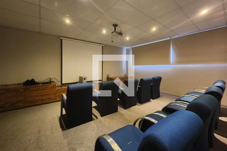 Apartamento à venda com 68m², 2 quartos e 1 vaga Apartamento à venda com 68m², 2 quartos e 1 vagaCinema
