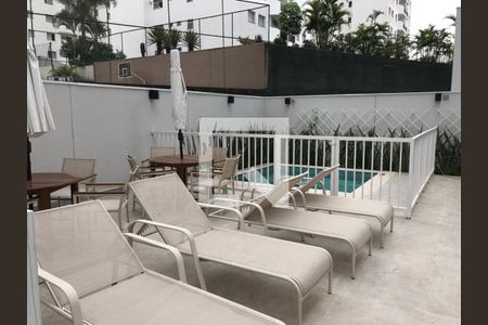 Apartamento para alugar com 30m², 2 quartos e 1 vagaÁrea comum - Piscina
