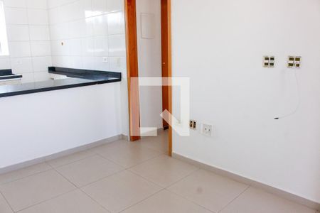 Sala/Cozinha de apartamento para alugar com 2 quartos, 49m² em Jardim Miriam, São Paulo